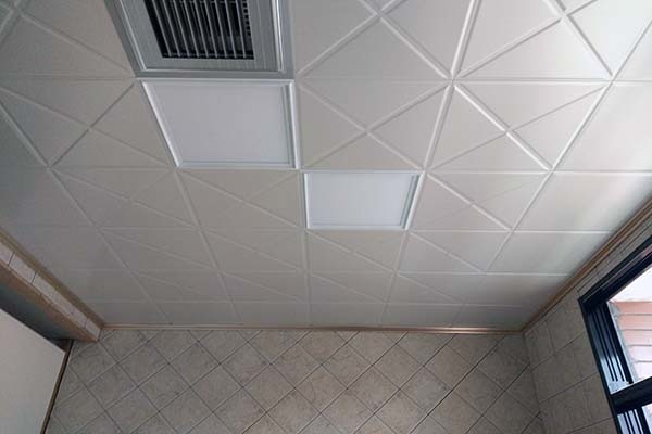 铝扣板吊顶怎么拆开和安装