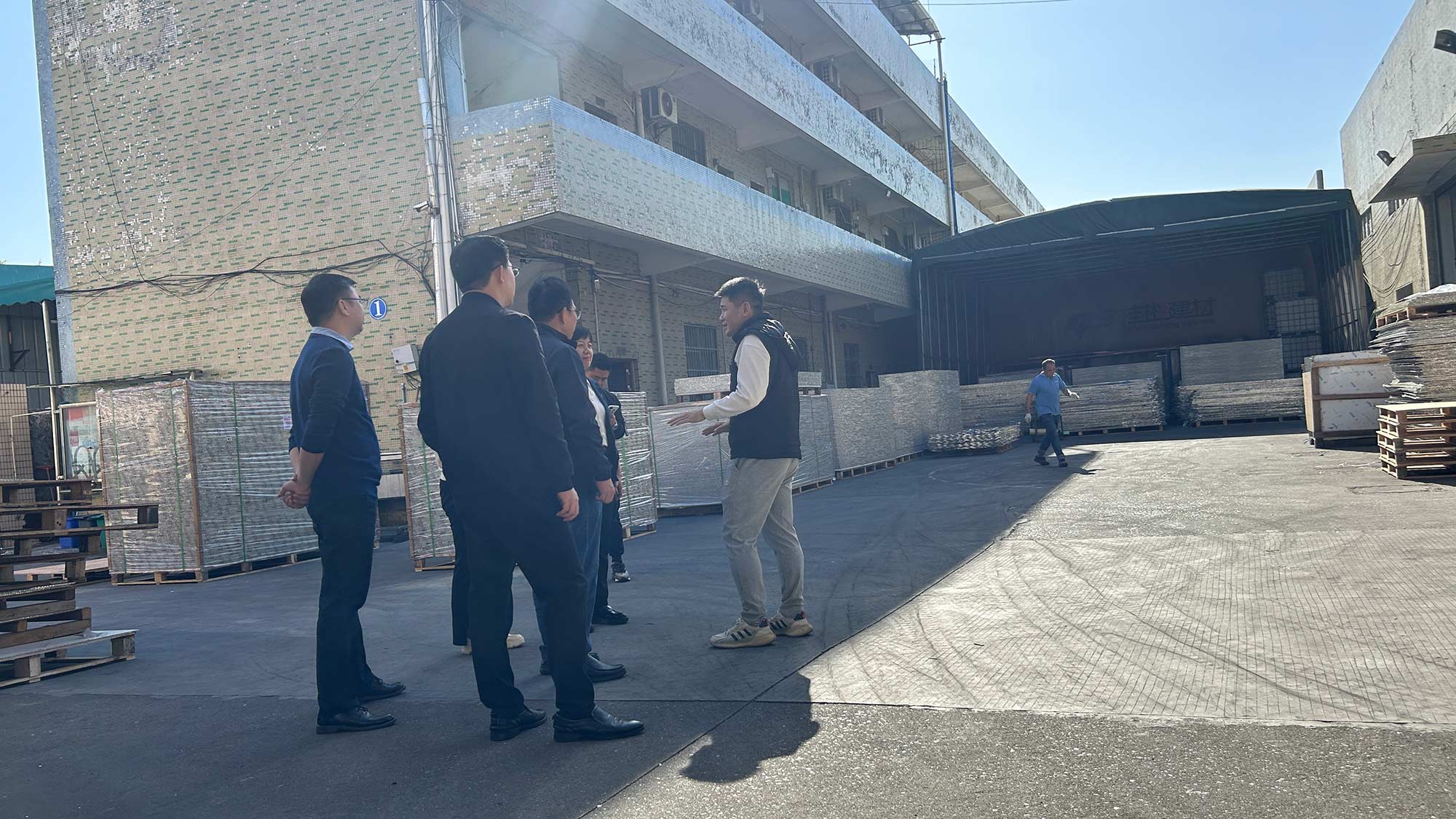 广西省北流市领导莅临广州市桂彬建材有限公司参观考察